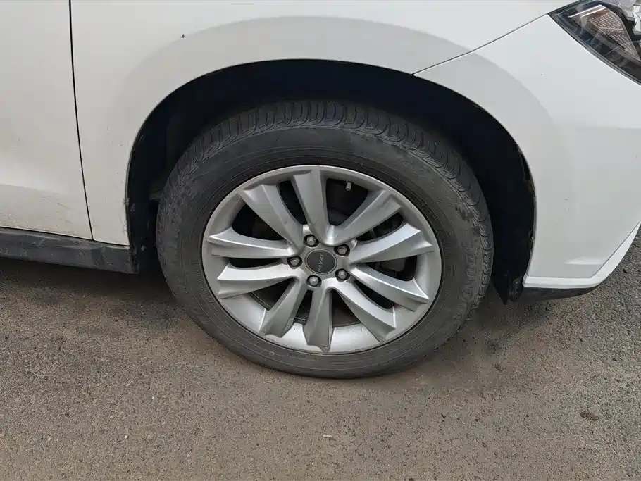 Haval H2 哈弗H2 2015款 1.5 T 自动两驱尊贵版