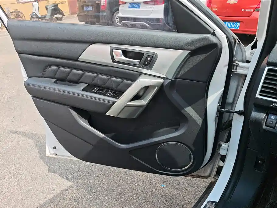Haval H2 哈弗H2 2015款 1.5 T 自动两驱尊贵版