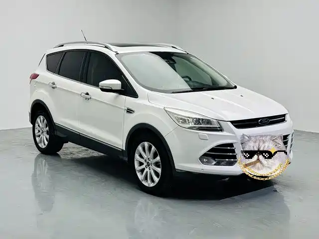 Kuga 2.0 L GTDi 4 WD Distinguished