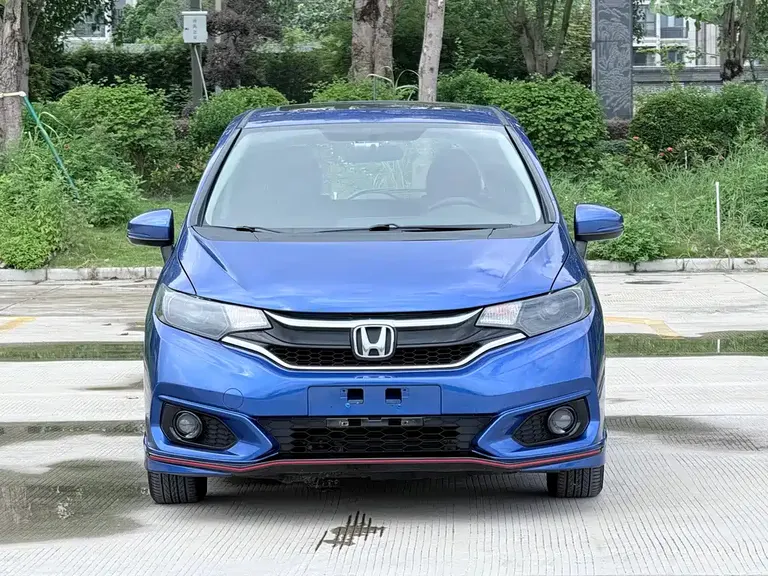 Honda Fit 1.5 L CVT Trend Sport +
