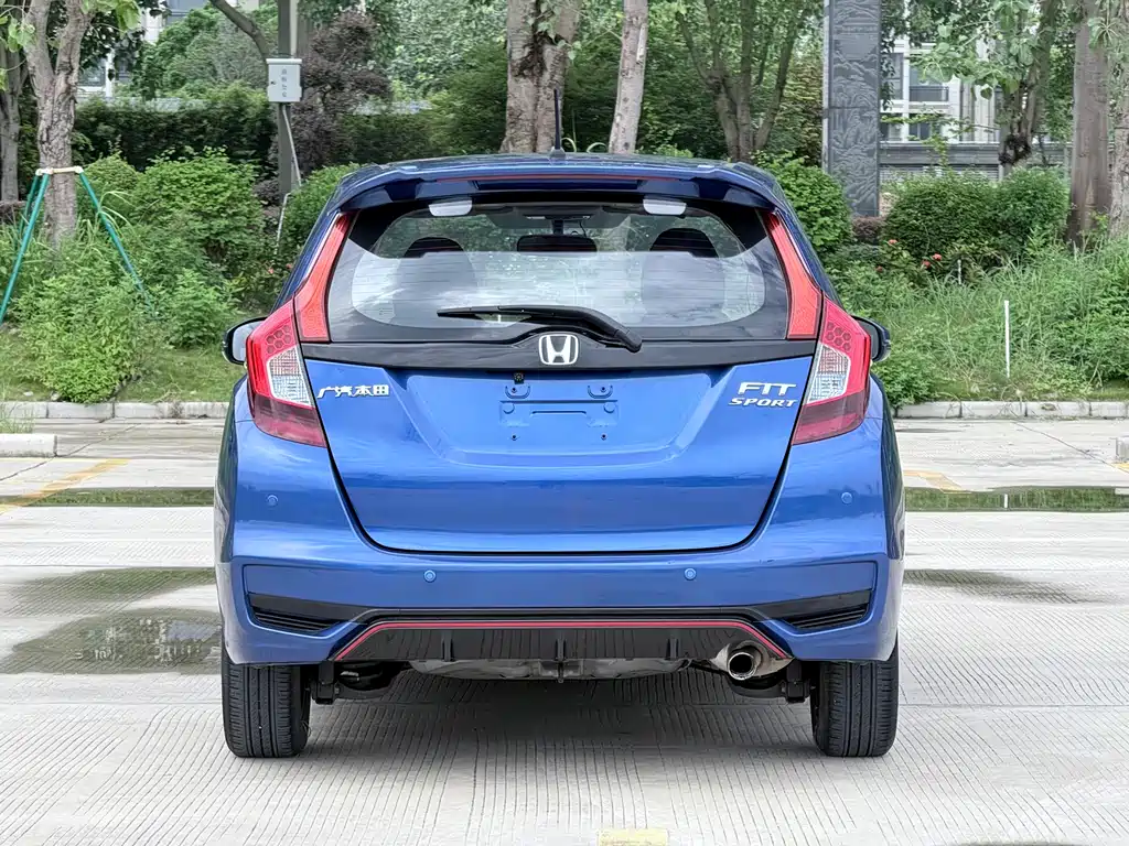 Fit 1.5 L CVT Trend Sport +