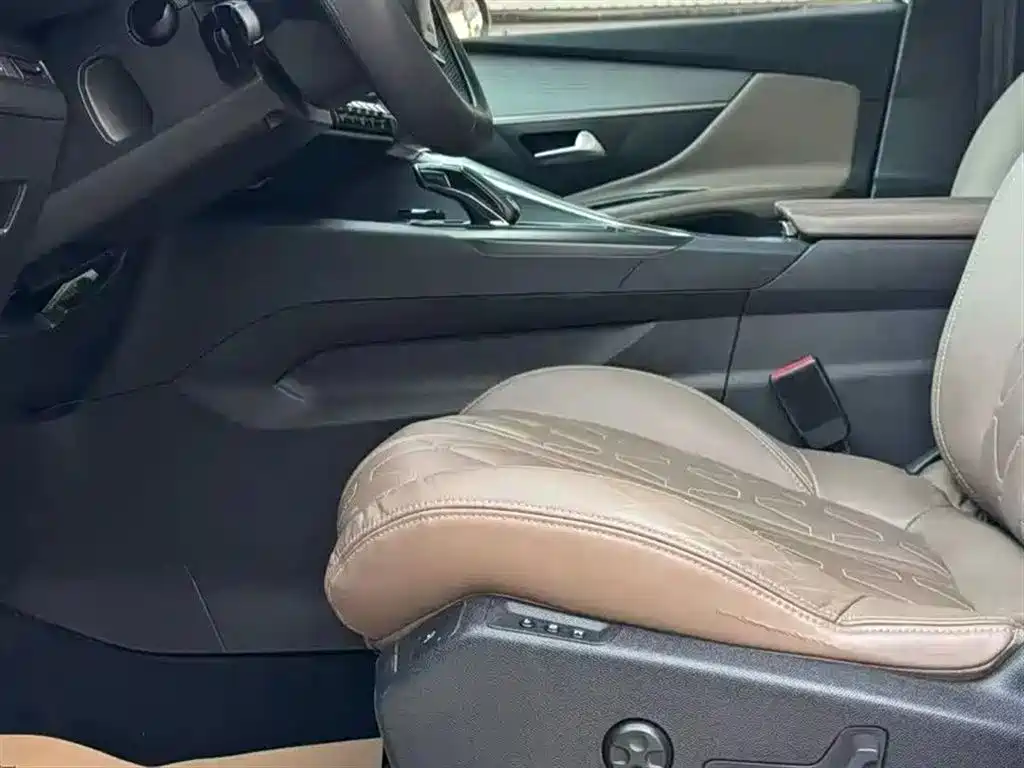 Peugeot 5008 380 THP 7-seat Luxury GT
