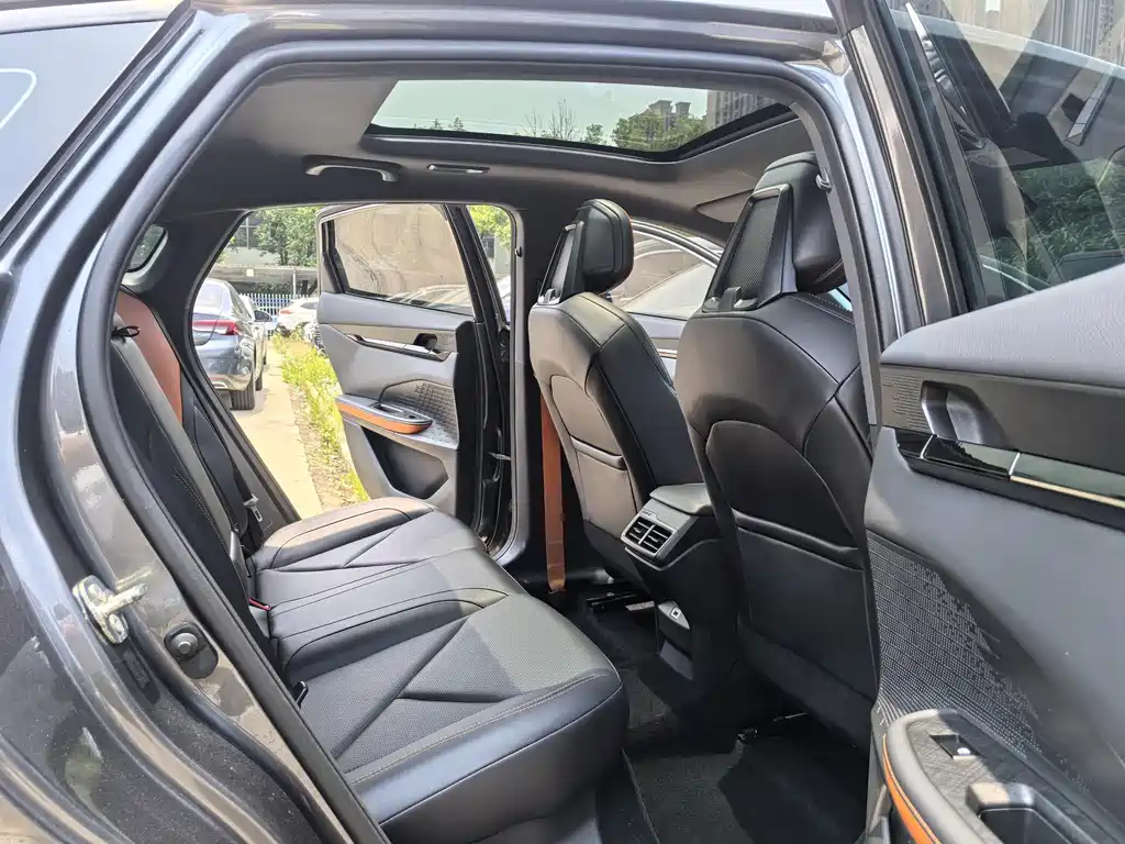 Changan UNI-V 1.5 T Premium