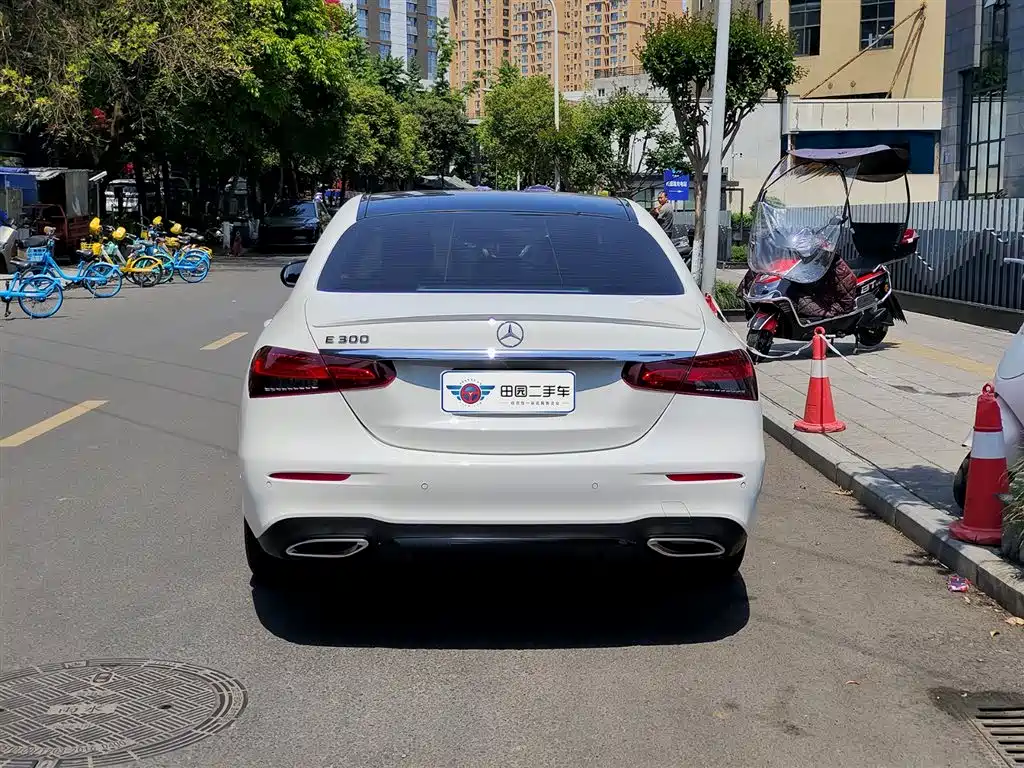 Mercedes-Benz E-Class (Import) E 300 Fashion Sport