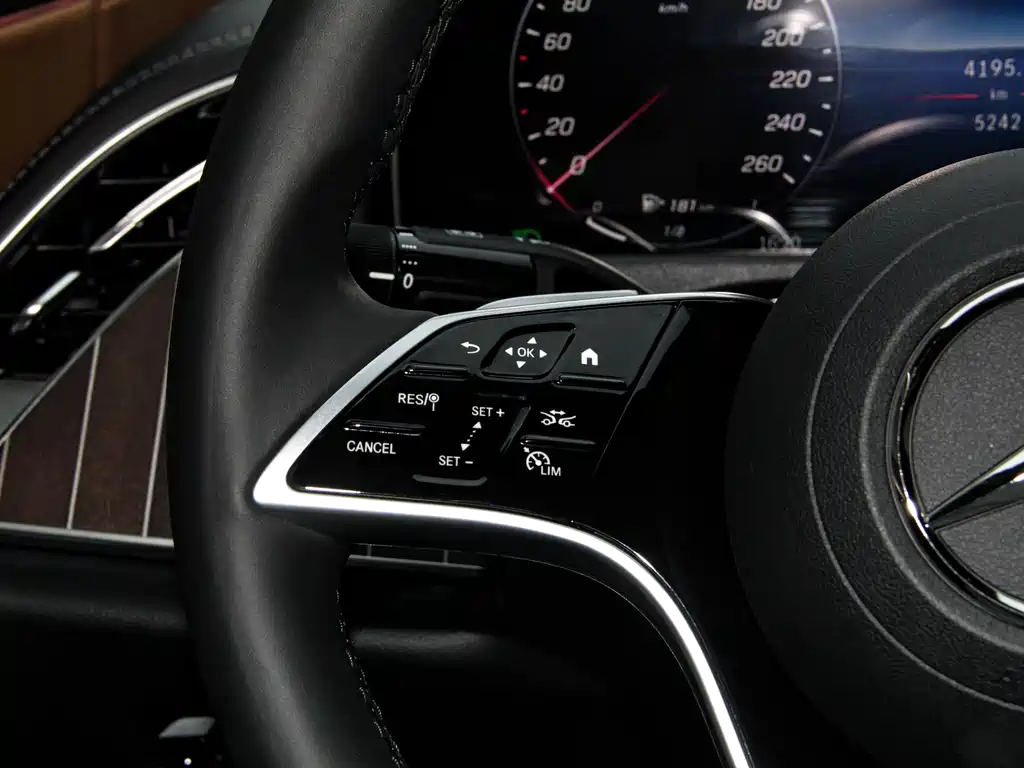 Mercedes-Benz E-Class E 300 L Fashion