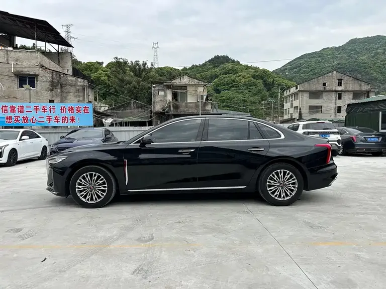 Hongqi H5 2.0 T Auto Connected Flagship
