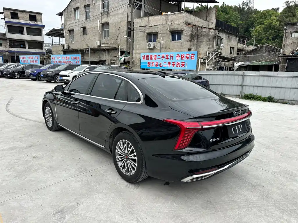 Hongqi H5 2.0 T Auto Connected Flagship