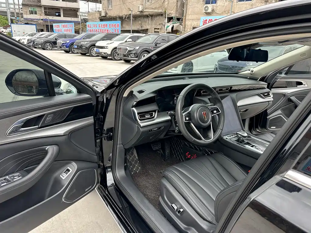 Hongqi H5 2.0 T Auto Connected Flagship