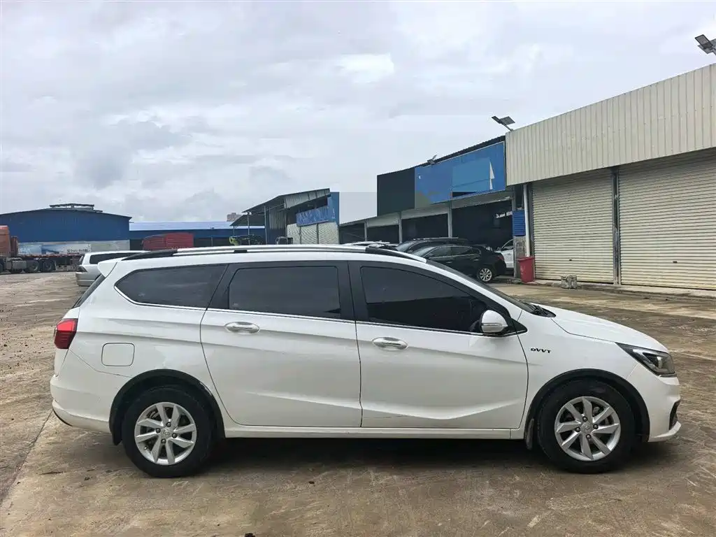 Baojun 310 W 1.5 L Manual Comfort CN-V