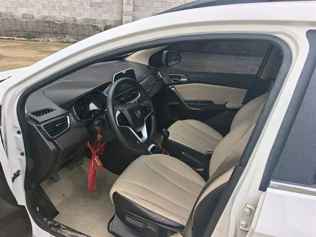 Baojun 310 W 1.5 L Manual Comfort CN-V