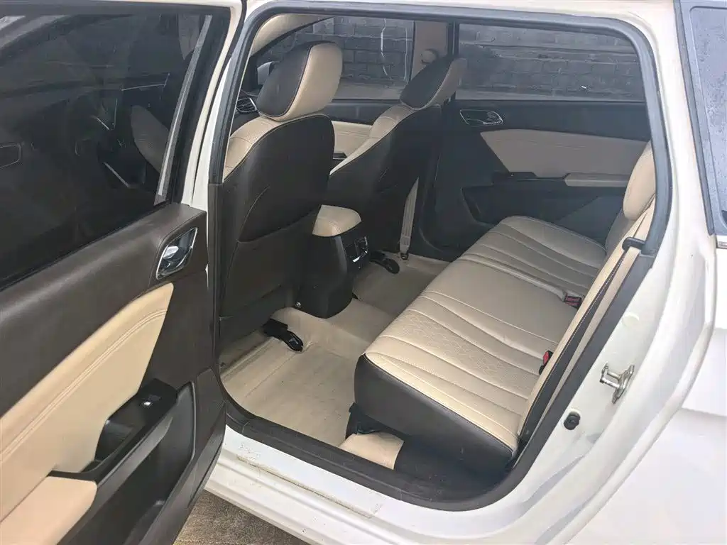 Baojun 310 W 1.5 L Manual Comfort CN-V