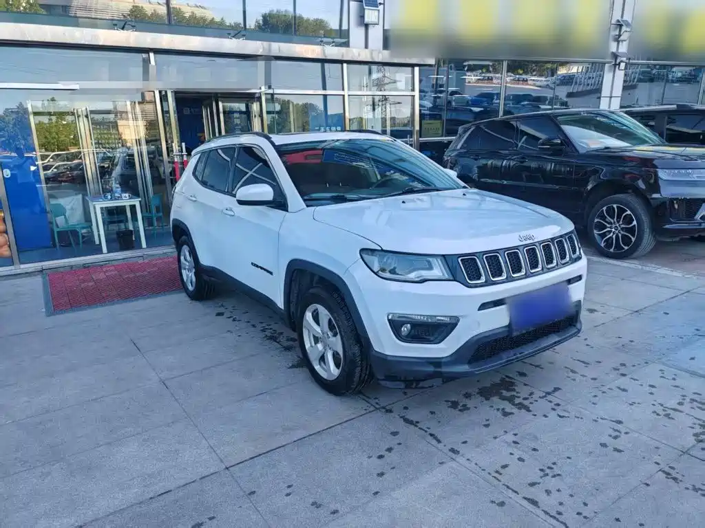 Compass 200 T Auto Home Enjoyment