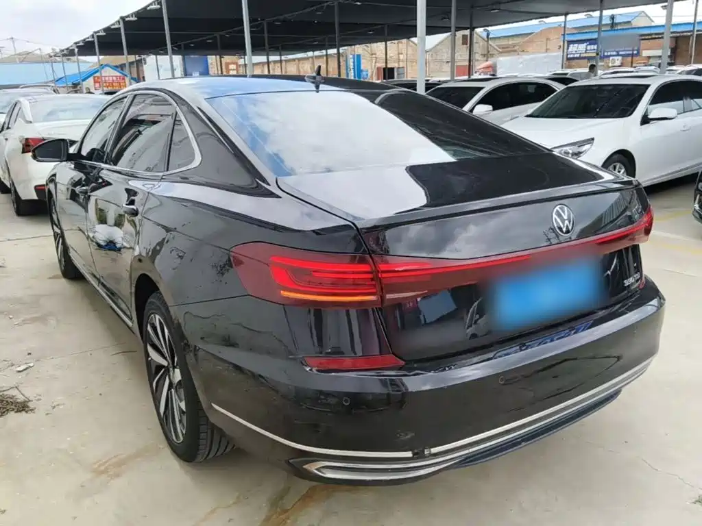 Passat Facelift 330 TSI Starry Sky Elite