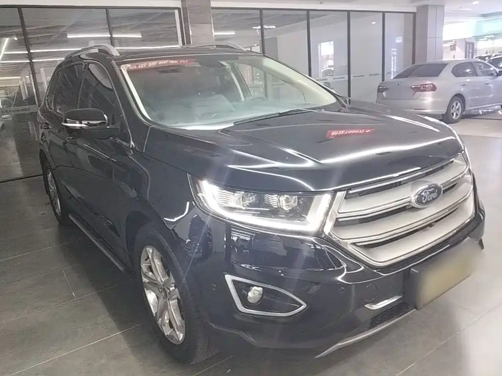 Edge EcoBoost 245 4 WD Grand Sharp 7-seat