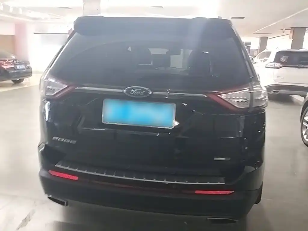 Edge EcoBoost 245 4 WD Grand Sharp 7-seat