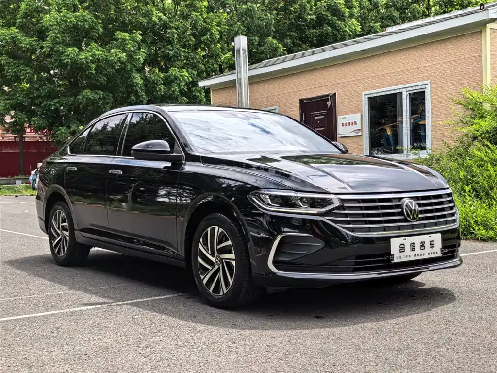 Lavida 300 TSI DSG Manyi