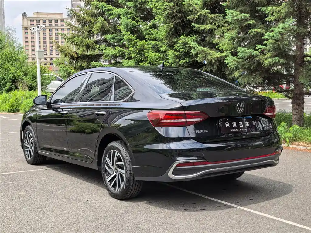 Lavida 300 TSI DSG Manyi