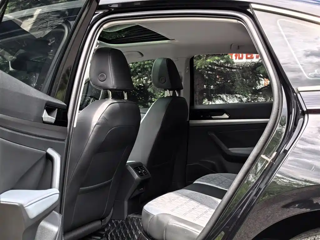 Lavida 300 TSI DSG Manyi