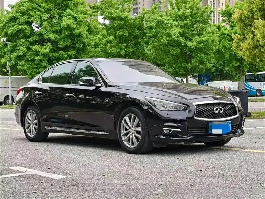Infiniti Q50 L 2.0 T Joy
