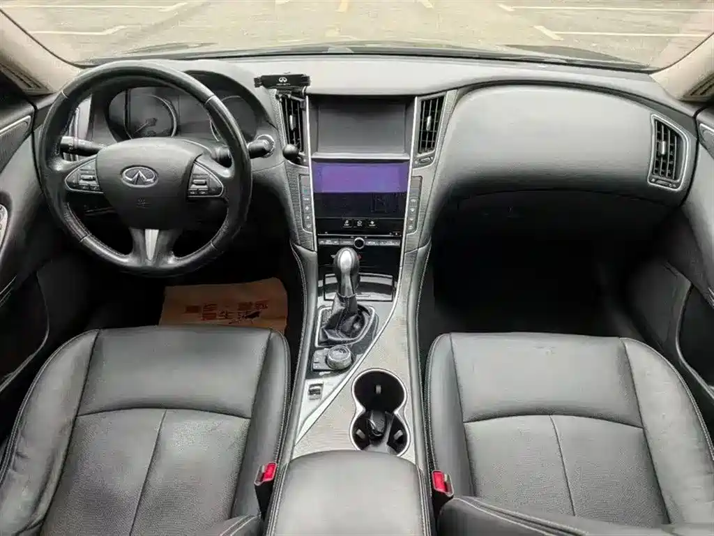 Infiniti Q50 L 2.0 T Joy