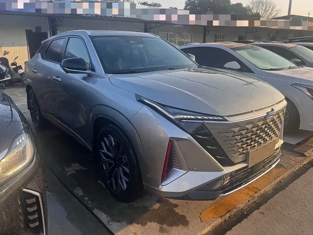 Changan Oshan Z6 Blue Whale 1.5 T DCT Smart Leading