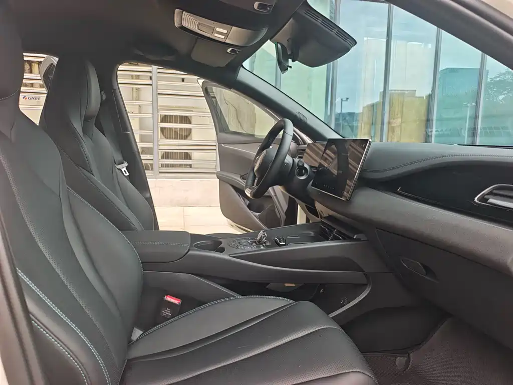 Seal 06 DM-i Smart Drive 80 KM Luxury