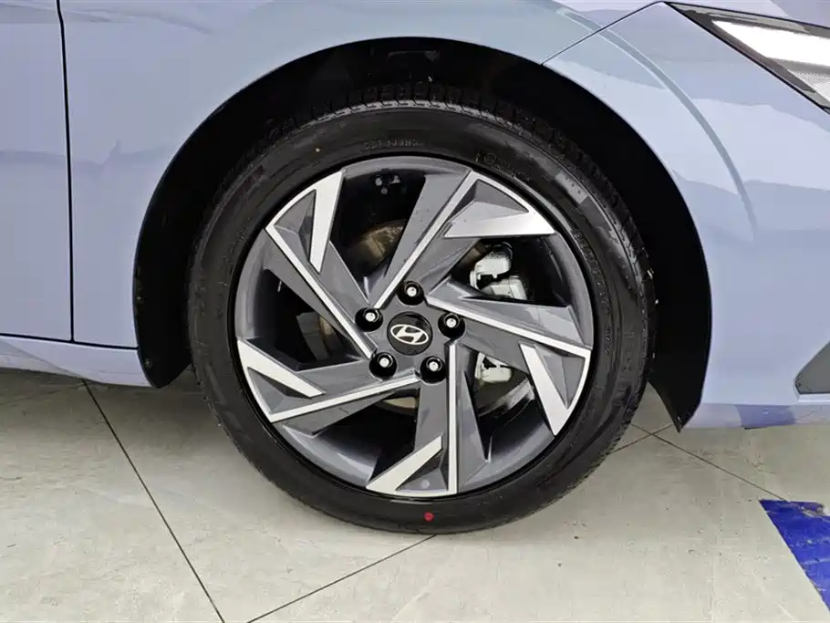 Elantra 1.5 L CVT GLX Elite