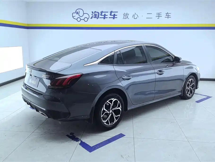 MG5 180 DVVT CVT Youth Luxury