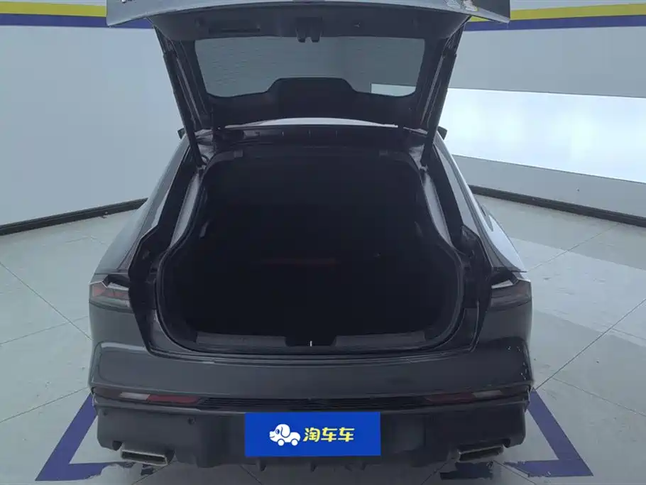 Changan UNI-V 1.5 T Distinguished