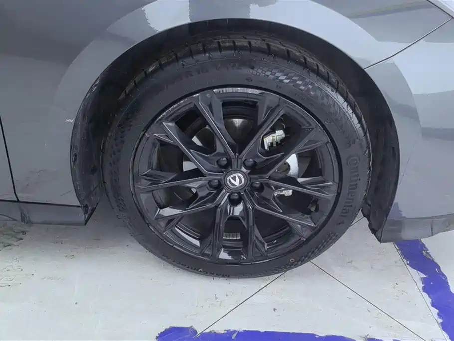 Changan UNI-V 1.5 T Distinguished