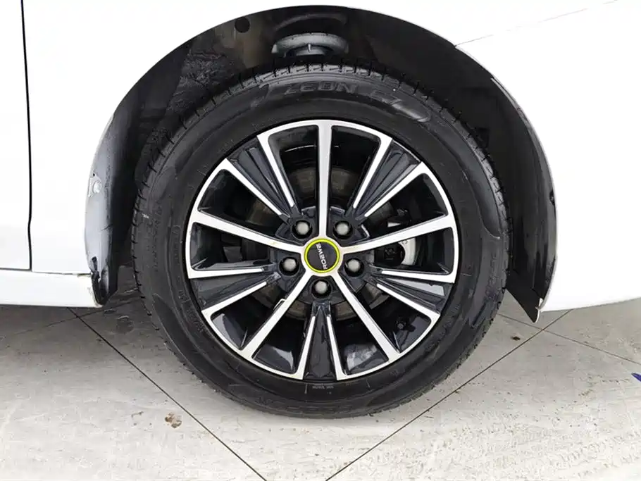 Roewe i5 Facelift 1.5 L CVT Diamond