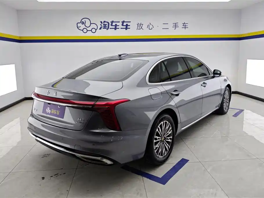 Hongqi H5 2.0 T Auto Connected Flagship Enjoyment