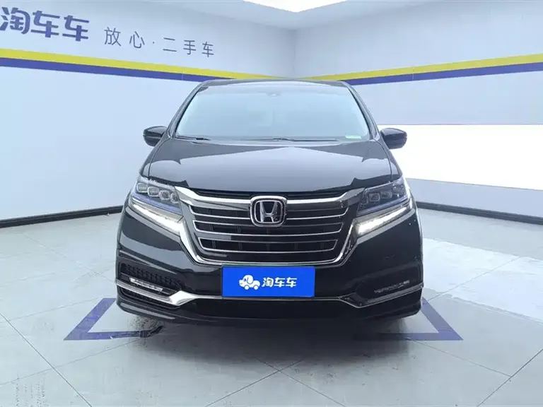 Honda Elysion 2.0 L Hybrid Comfort