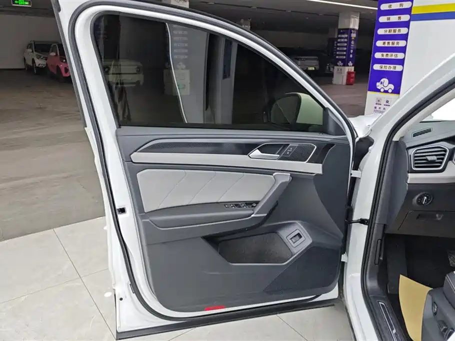 Tayron 330 TSI 2 WD Luxury Plus Advanced