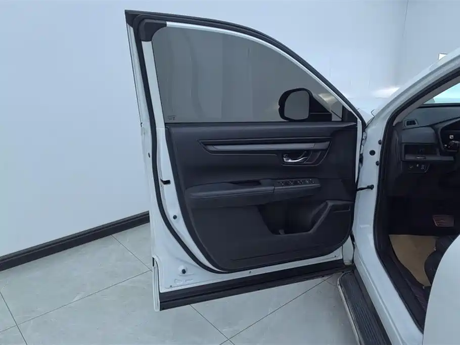 Breeze 240 TURBO 2 WD Luxury 5-seat
