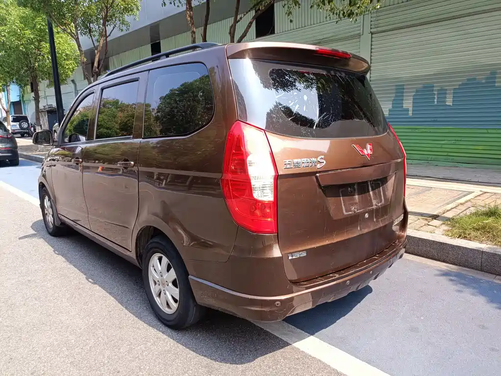 Wuling Hongguang 1.5 L S Standard