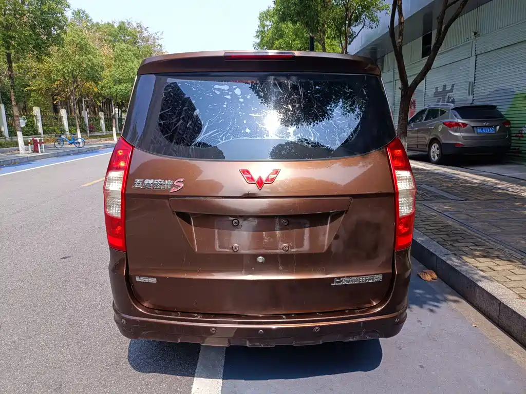 Wuling Hongguang 1.5 L S Standard