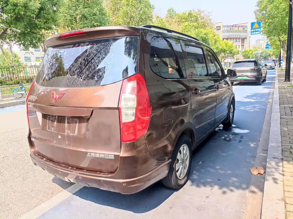 Wuling Hongguang 1.5 L S Standard