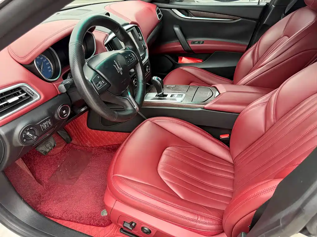 Ghibli 3.0 T Standard