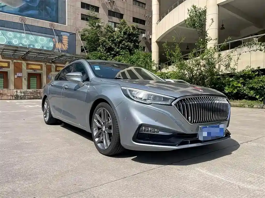 Hongqi H5 30 TD Connected Royal Motion