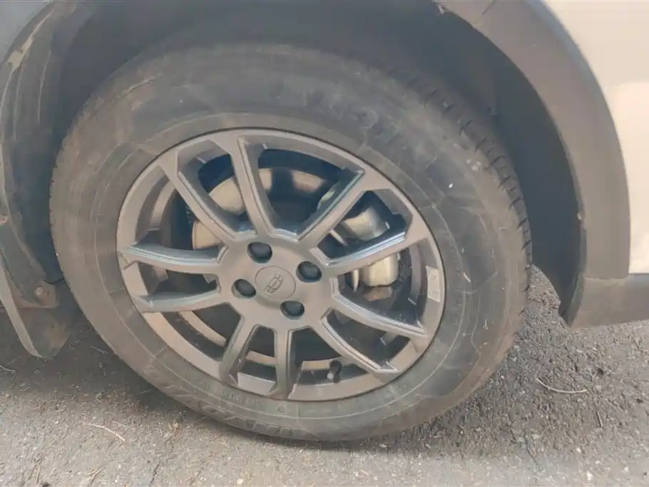 Vision X3 PRO 1.5 L CVT Distinguished
