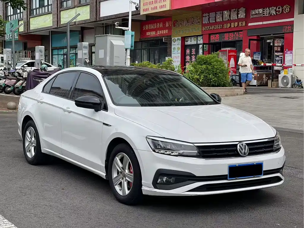 Lamando 230 TSI DSG Vision CN-VI