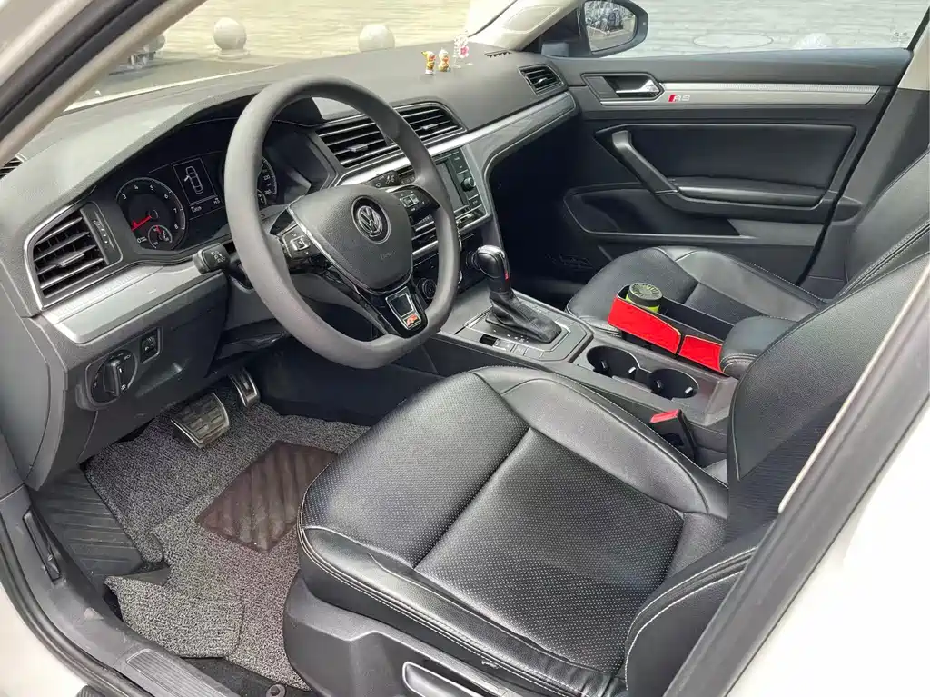 Lamando 230 TSI DSG Vision CN-VI