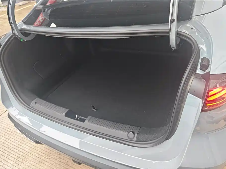 Galaxy L6 EM-i 60 km Sailing