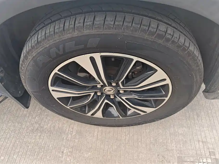 Dongfeng Fengshen AX7 Classic 1.6 T Auto Luxury