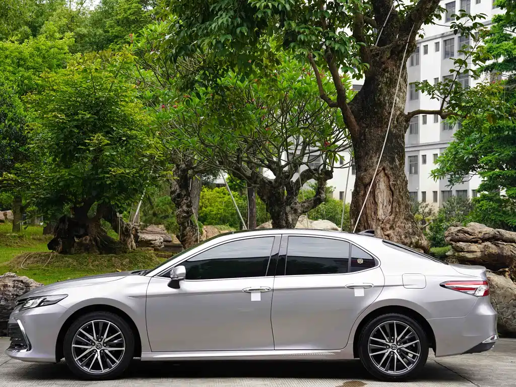 Camry 2.5 G Luxury