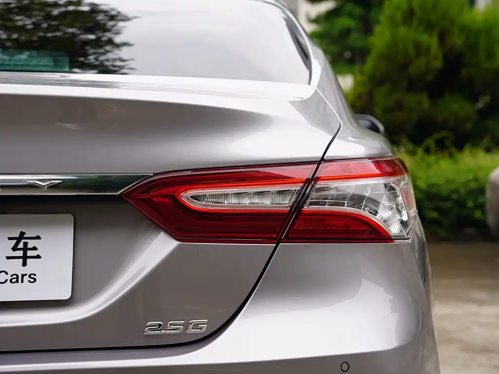 Camry 2.5 G Luxury