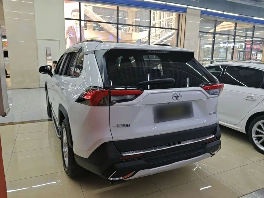 RAV4 2.0 L CVT 2 WD Urban