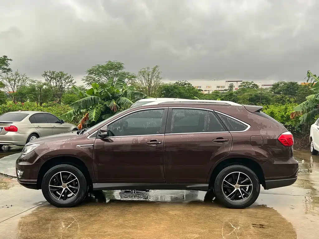 BYD S7 比亚迪S7 2016款 1.5 T 手动尊贵型