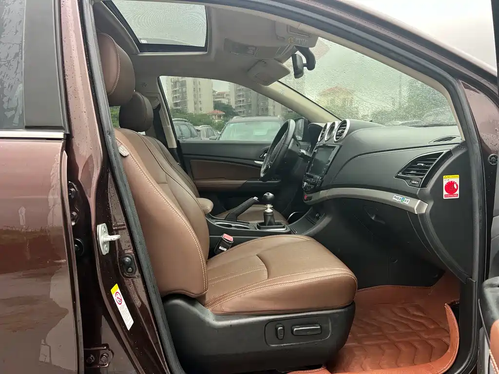 BYD S7 比亚迪S7 2016款 1.5 T 手动尊贵型